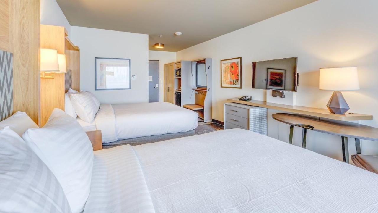 Holiday Inn & Suites Bellingham By Ihg Exterior photo