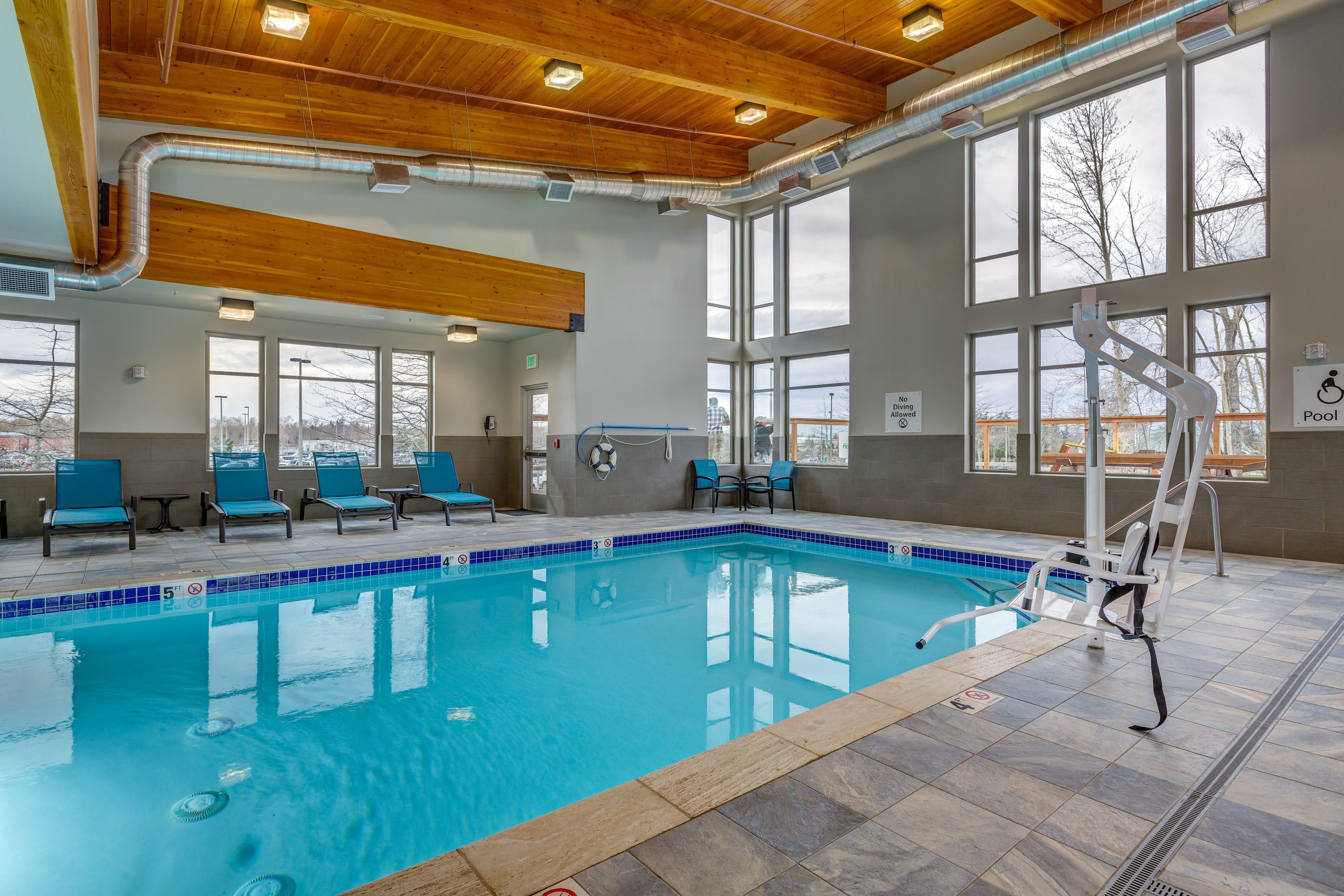 Holiday Inn & Suites Bellingham By Ihg Exterior photo